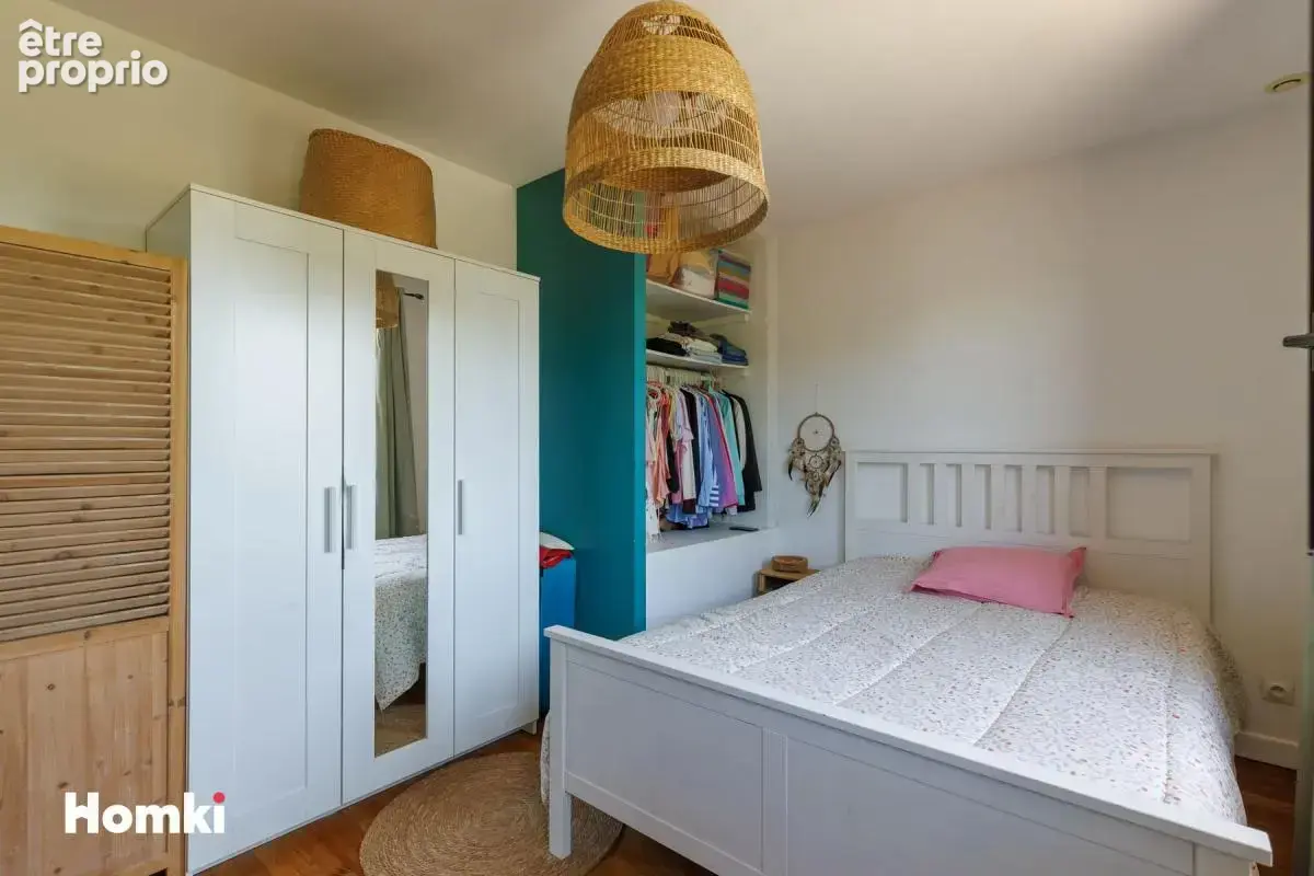 MIONS – Maison familiale de 158 m² avec véranda de 28 m² sur terrain de 777 m² - photo 12
