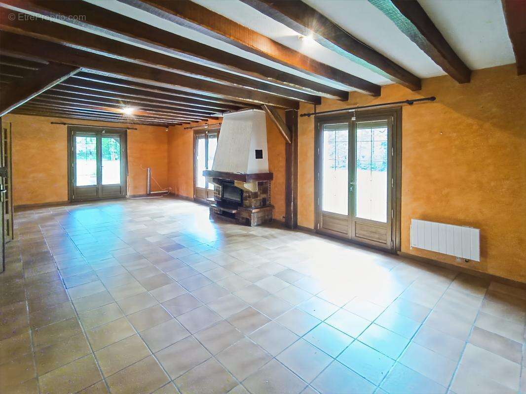 Maison à LIGNY-LE-RIBAULT