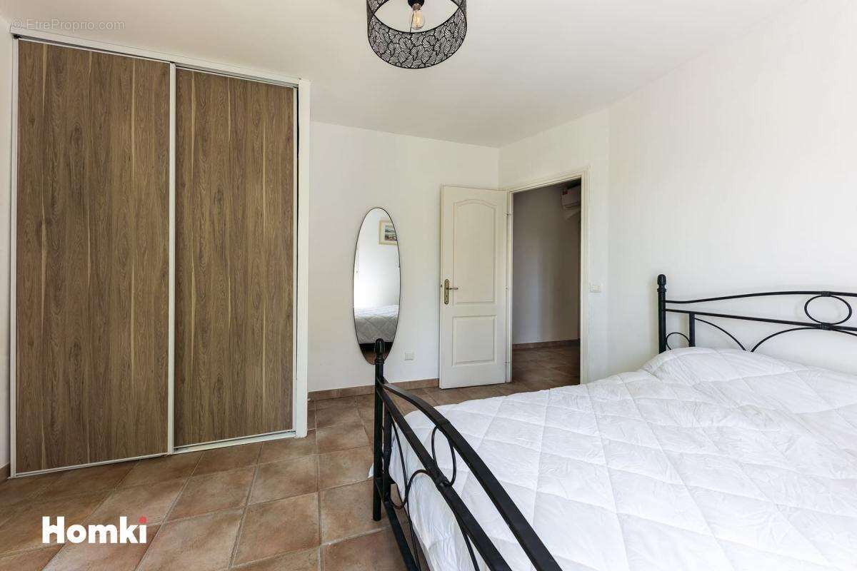 Maison/Villa T5 de 111 m² à Le Luc 83340 - photo 12