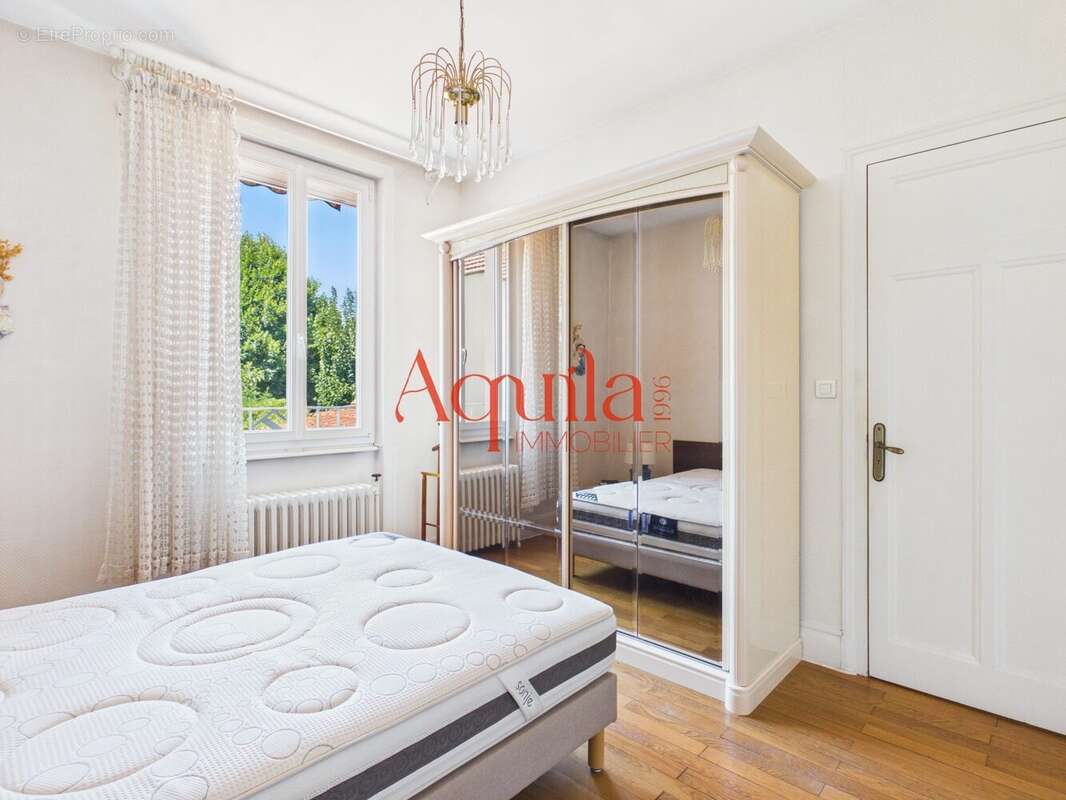 Maison 91 m² à Bron  - photo 6