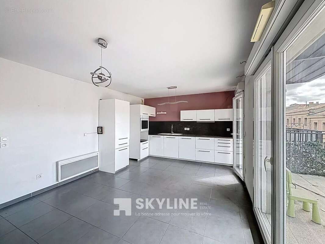 Appartement à MARSEILLE-3E