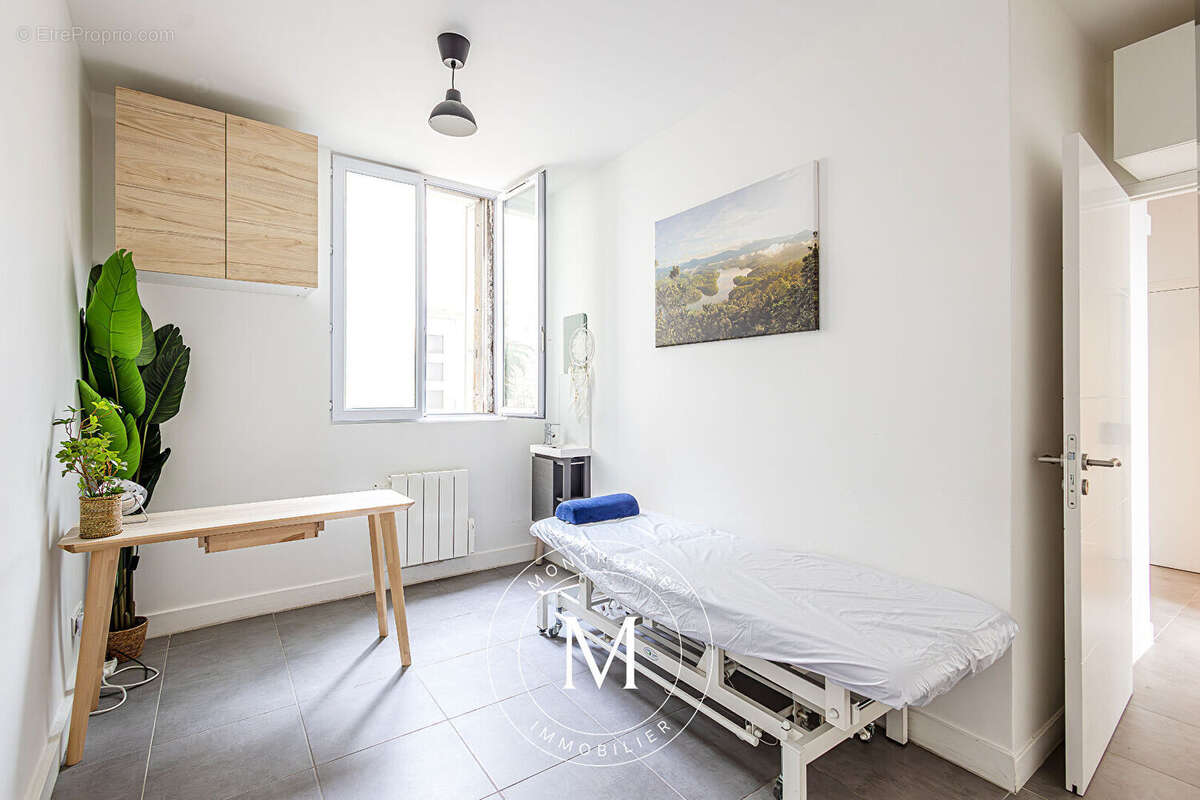 Appartement à PARIS-14E