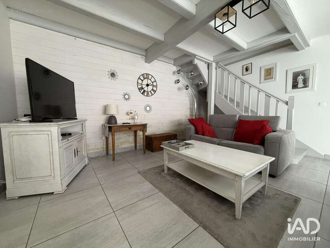Maison 120 m² à Angoulins  - photo 2