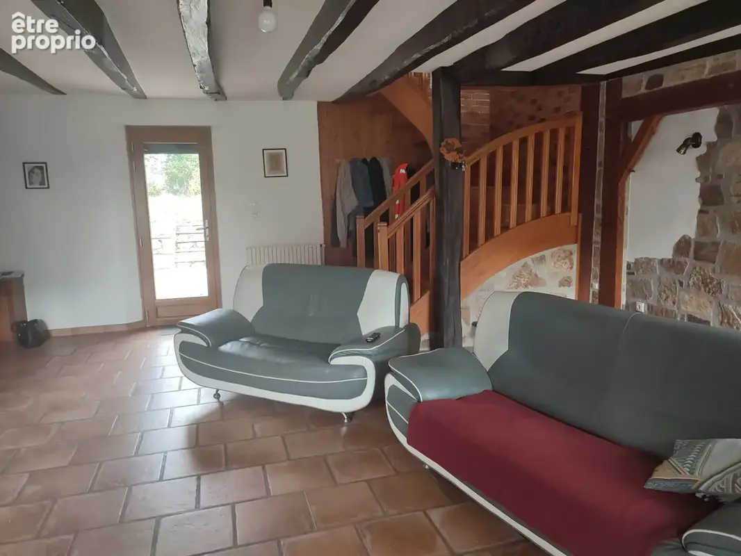 À vendre   maison de caractère avec nombreuses dépendances et terrain arboré à yvignac-la-tour - photo 3