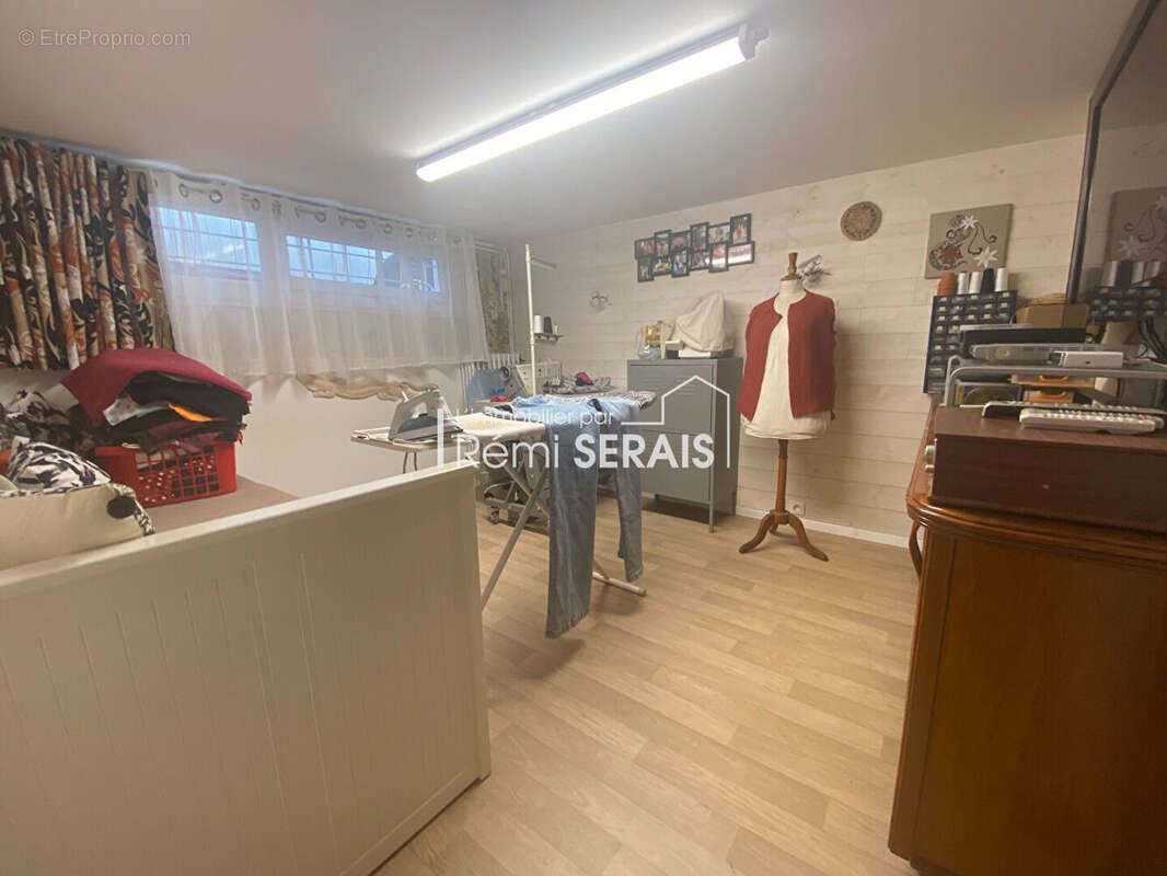 Maison à vendre à ifs - environnement calme, proche tramway et commodités - photo 8