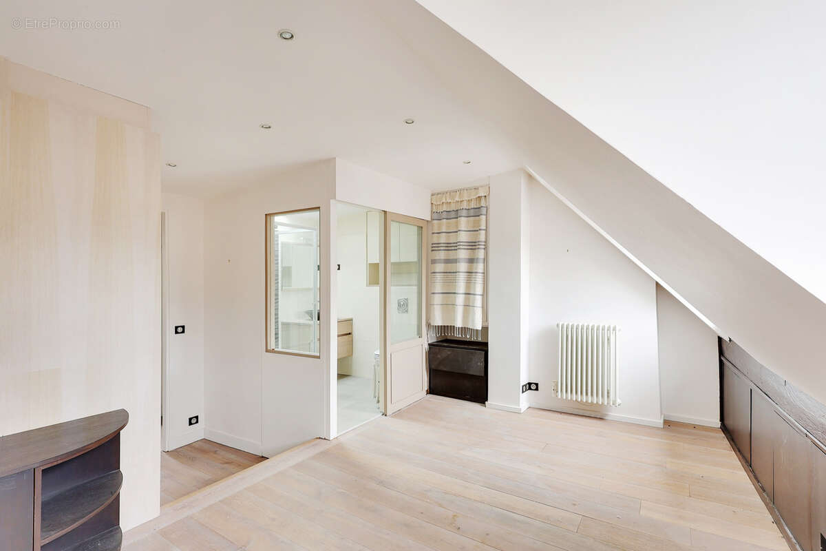 Appartement à PARIS-4E