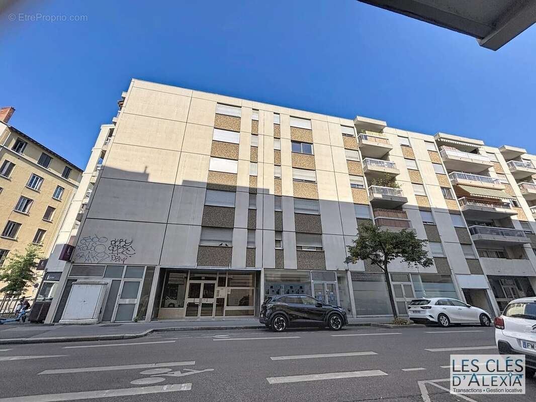 T1 bis 26,54 m² – lyon 7e – rue nicolai -  en exclusivité - photo 10