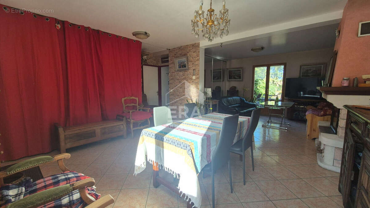 Maison à GRISY-SUISNES