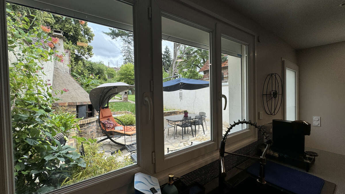 Maison à SAINT-PIERRE-DU-PERRAY