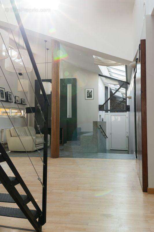 Appartement 309 m² à Cambrai  - photo 4