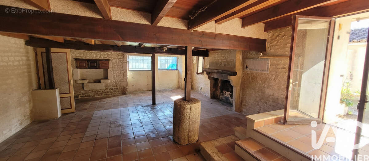Maison 110 m² à Varaize  - photo 2