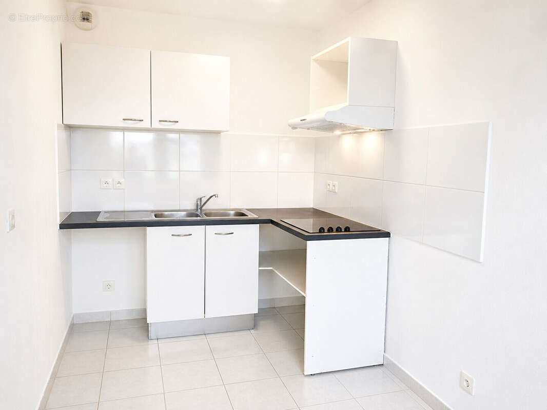 Appartement à GARONS