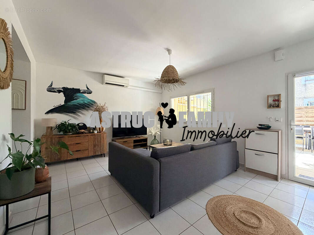 Appartement à SAINT-LAURENT-D'AIGOUZE