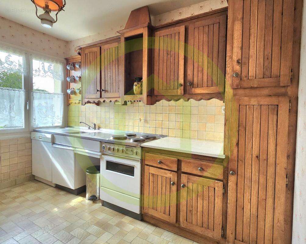 Maison à ELINCOURT-SAINTE-MARGUERITE