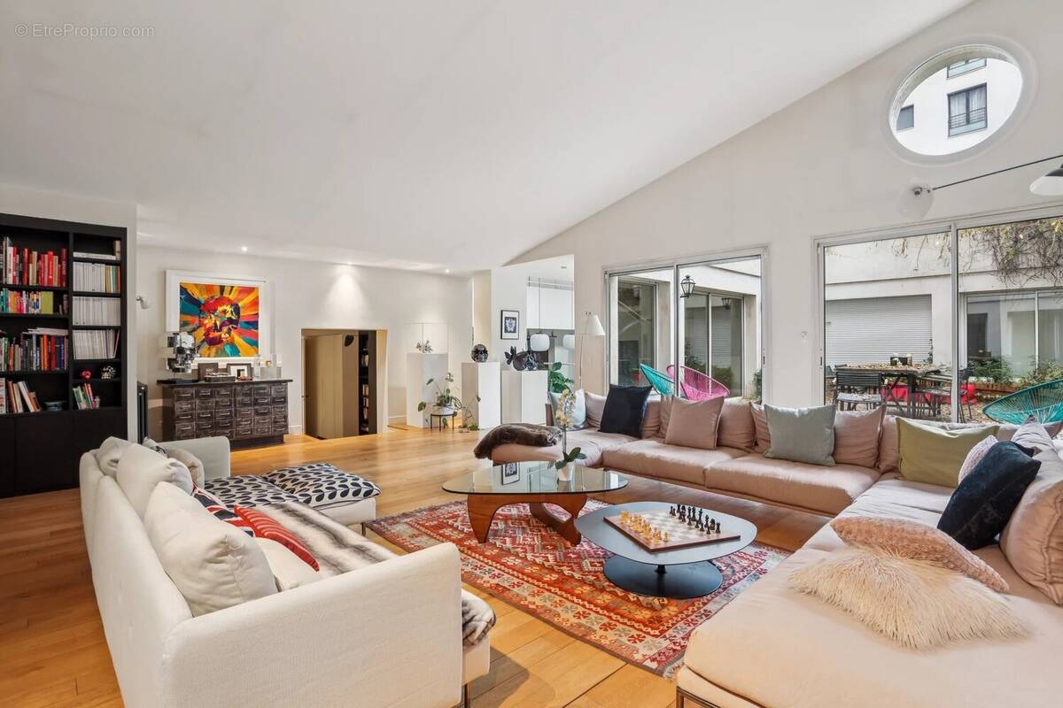 Appartement à ISSY-LES-MOULINEAUX