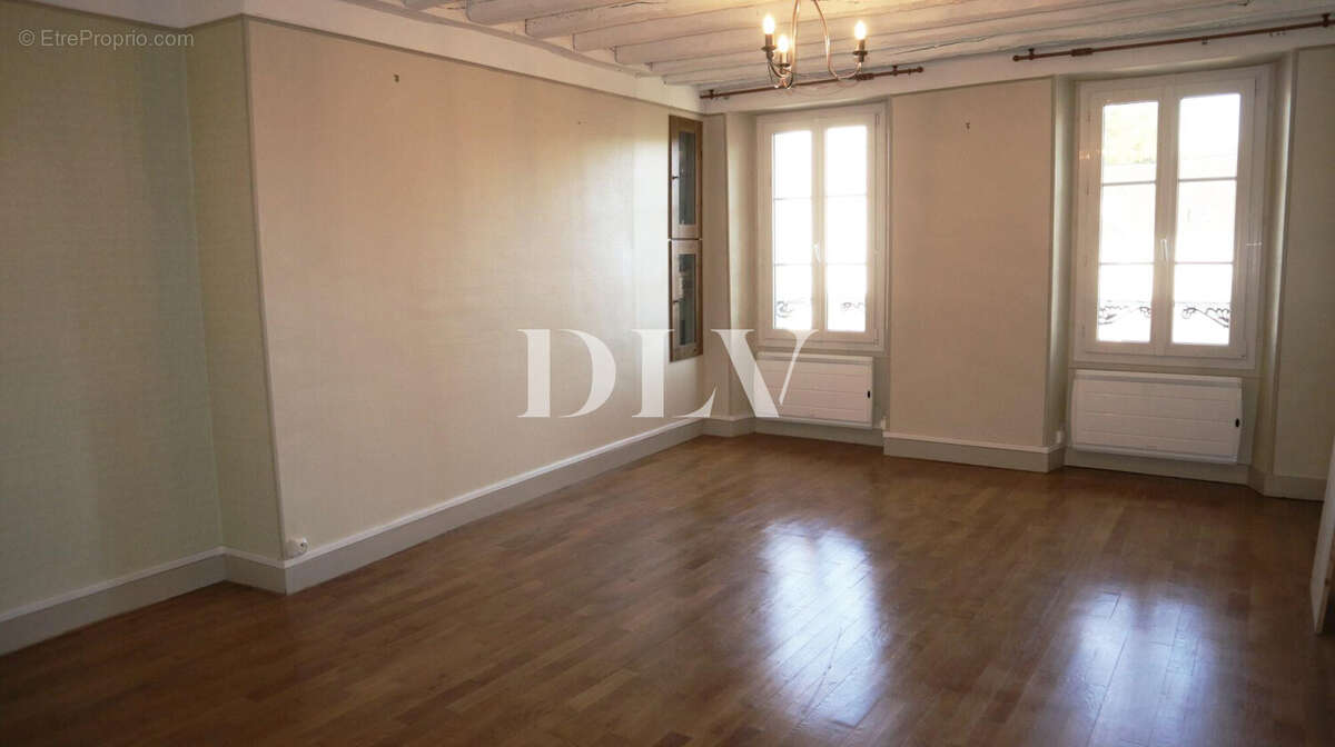 Appartement à FONTAINEBLEAU