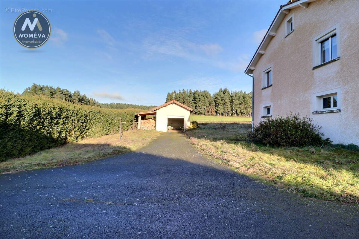 Maison à LAPTE