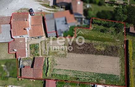 La Varenne  Maison de 131m² habitable sur 1328m² de terrain - photo 2
