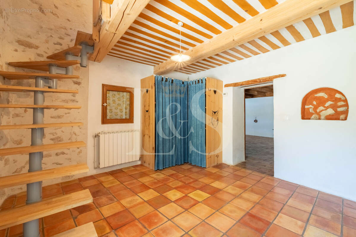 Maison à LE BARROUX