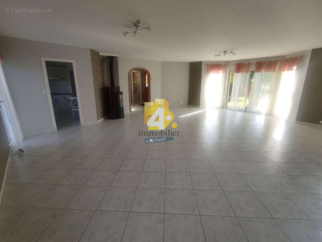 Maison à PONTCHATEAU