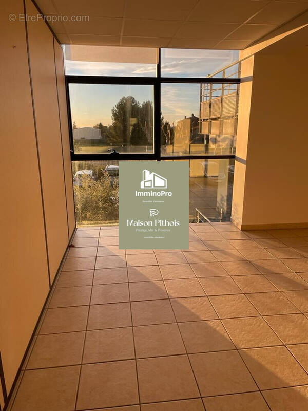 Commerce à OLLIOULES