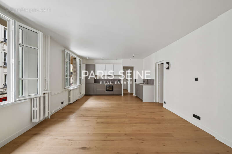 Appartement à PARIS-9E