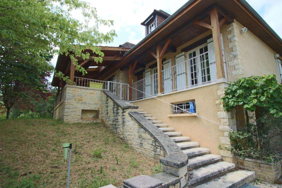 Maison 146 m² à Prayssac  - photo 2