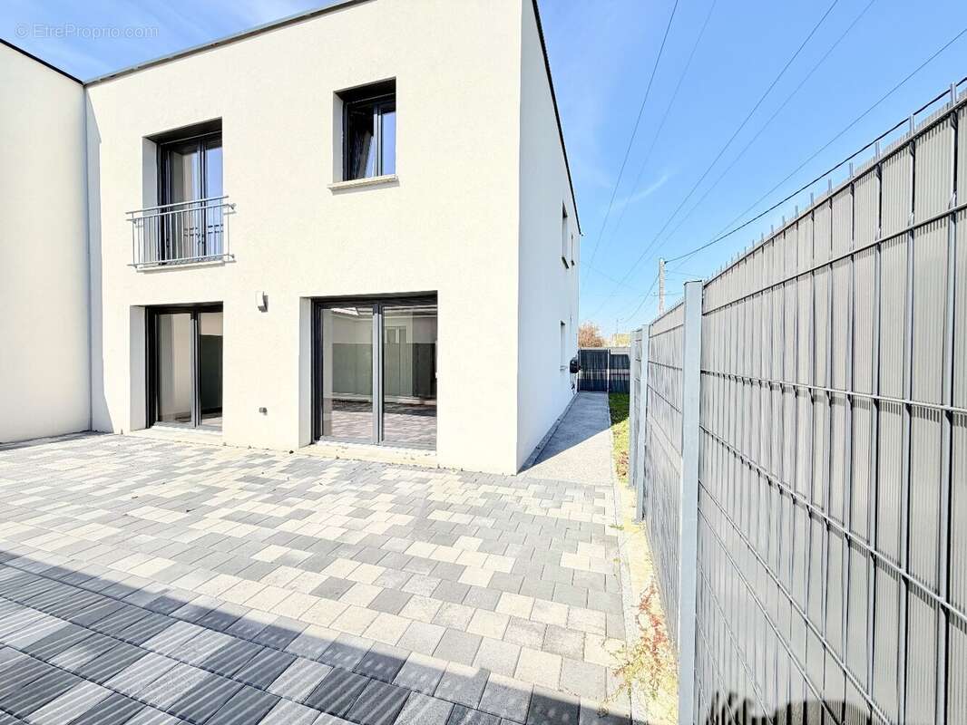 Maison à AUDINCOURT