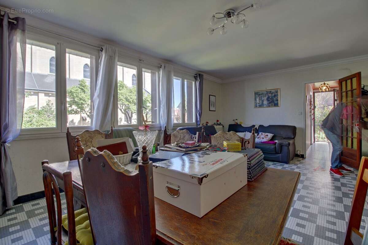 Maison à LES MUREAUX