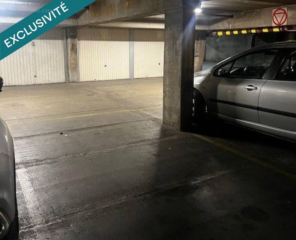 Photo 1 - Parking à PARIS-19E