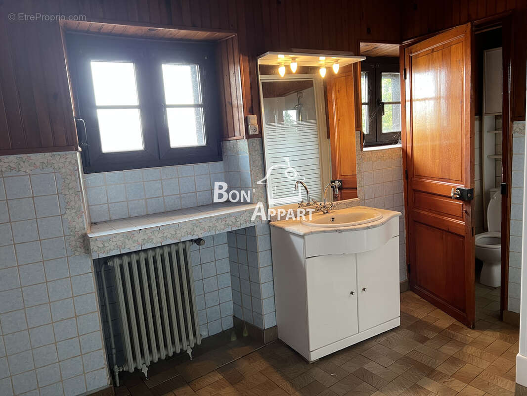 Appartement à COSNES-ET-ROMAIN