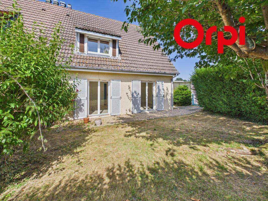 Maison jumelée à vendre à 1,5 kms du centre-ville de Bernay - photo 2