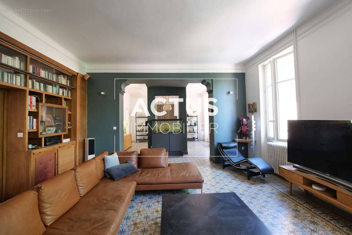 Maison 250 m² à Salon-De-Provence  - photo 4