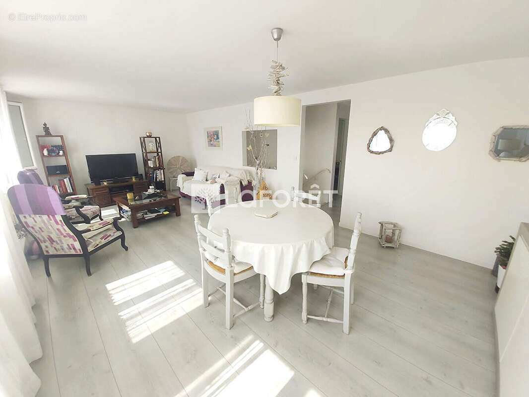 Maison à VILLEMOMBLE