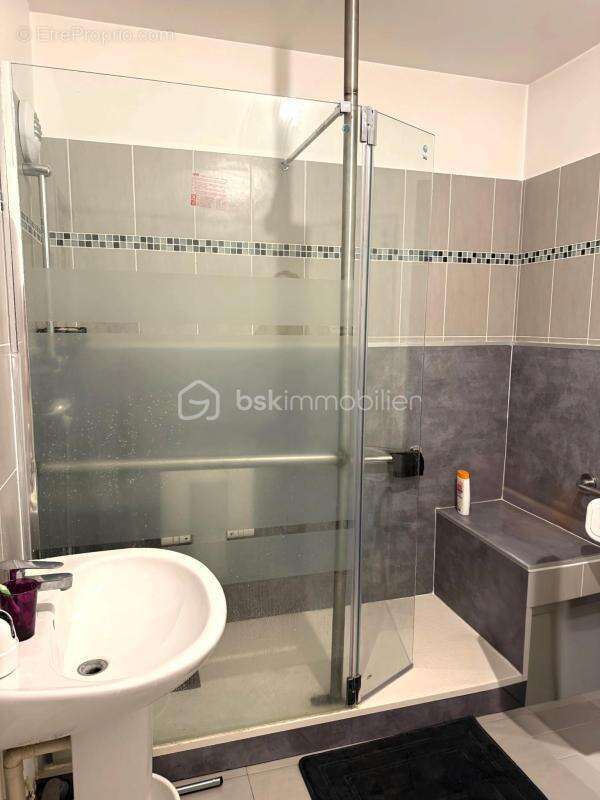Appartement à FLEURY-MEROGIS