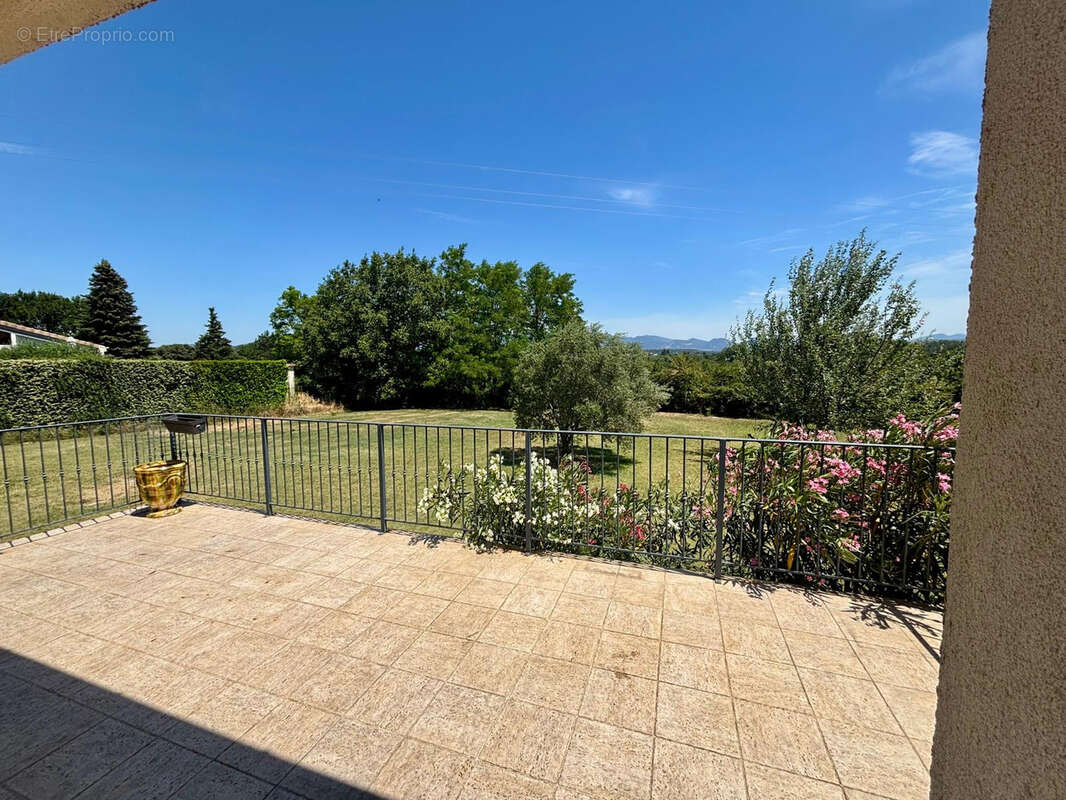 Proche grignan   villa  3  chambres avec grand terrain à colonzelle - photo 5