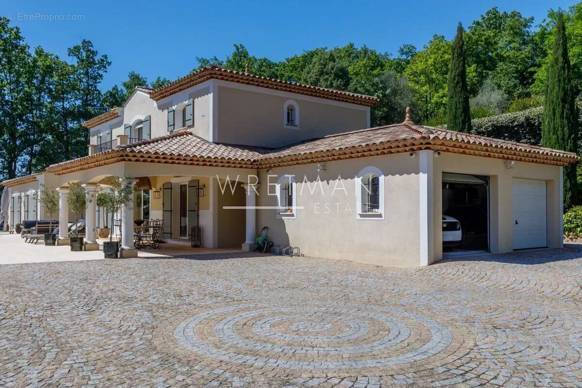 Maison à MONTAUROUX