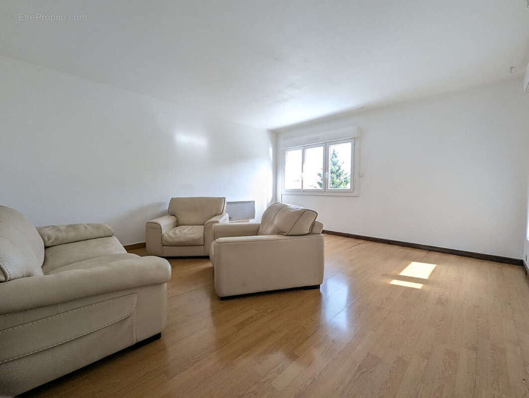 Appartement à FONTENAY-SOUS-BOIS
