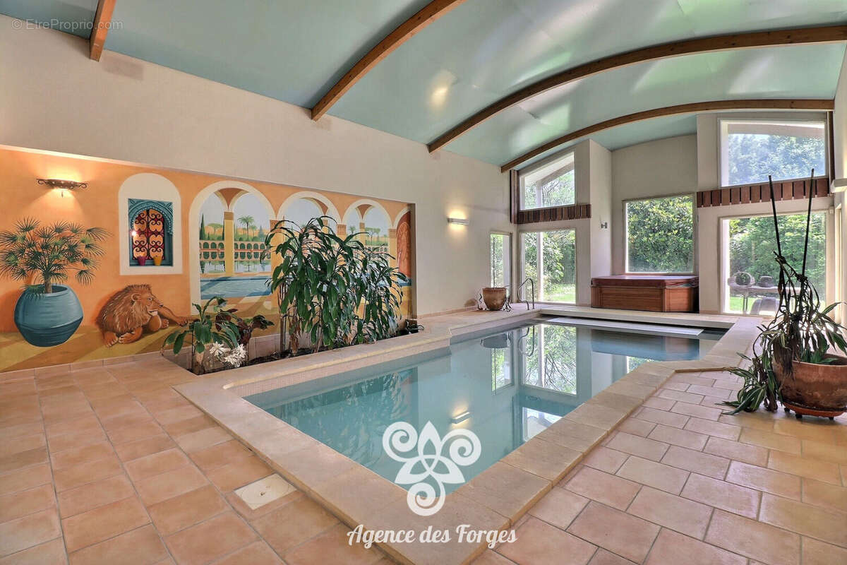 Maison d'architecte de 291m² - 6 chambres - avec piscine intérieure & spa - Carquefou - photo 4