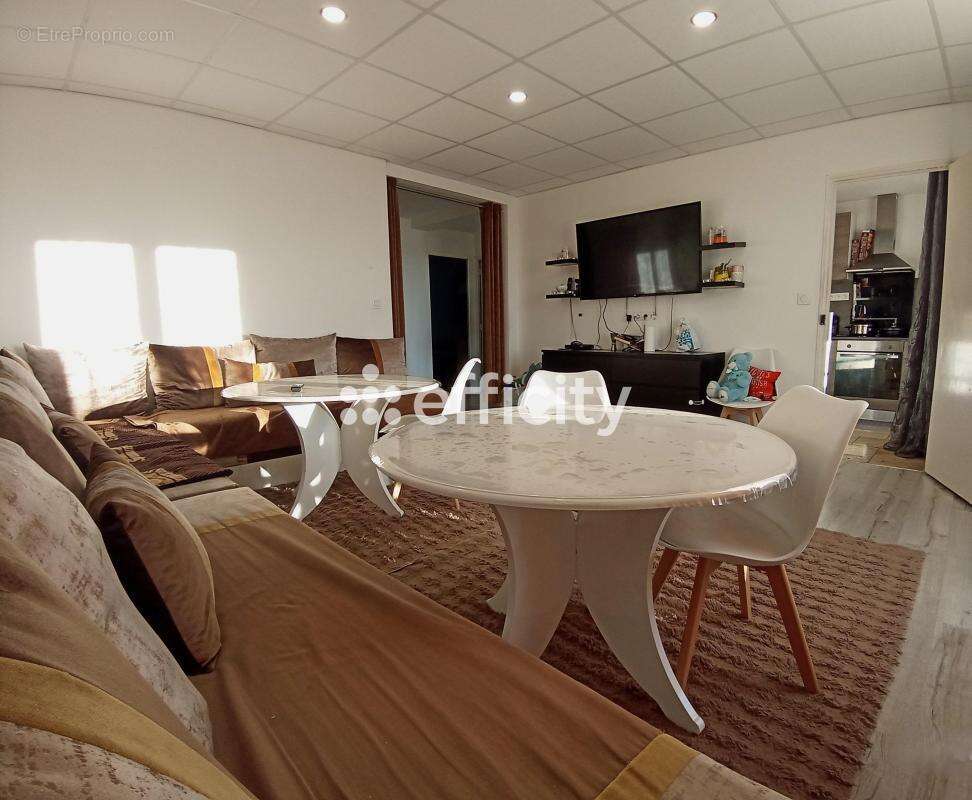 Appartement à LE PONTET