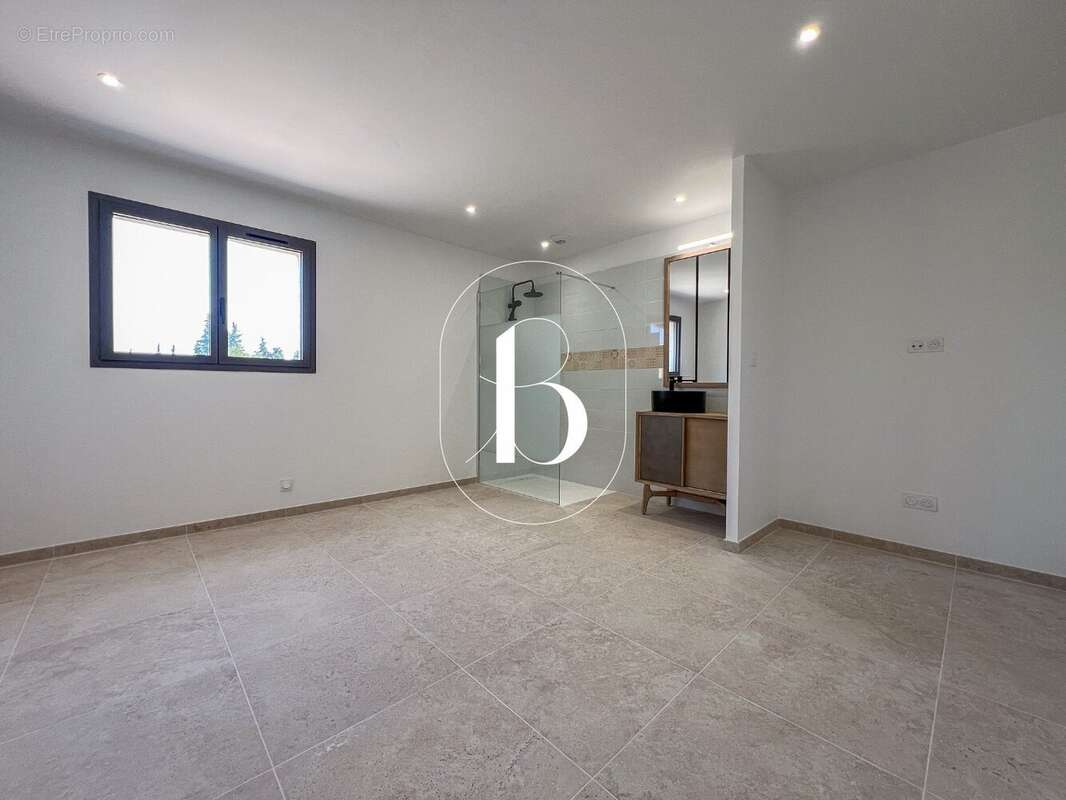 Maison à GOUDARGUES