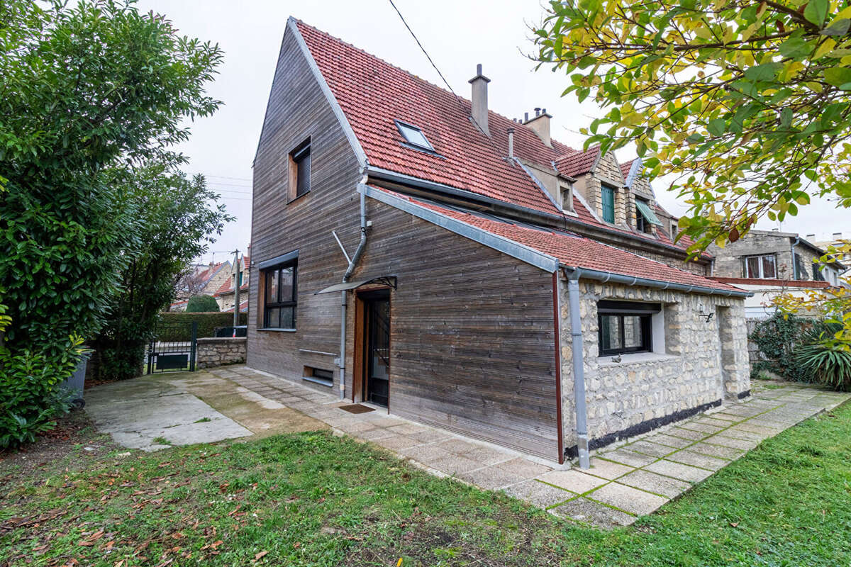 Maison à SARTROUVILLE