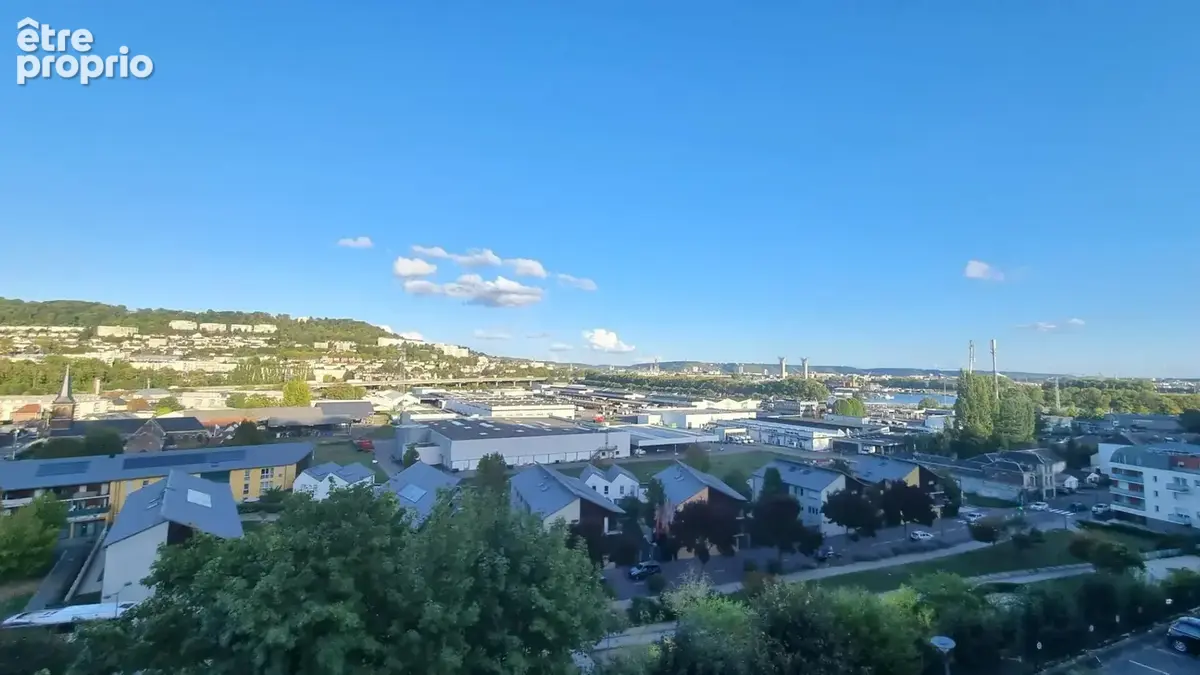Appartement à vendre 62,66m2  Rouen T3  Dernier étage  Vue exceptionnelle 2 balcons Box et parking - photo 1