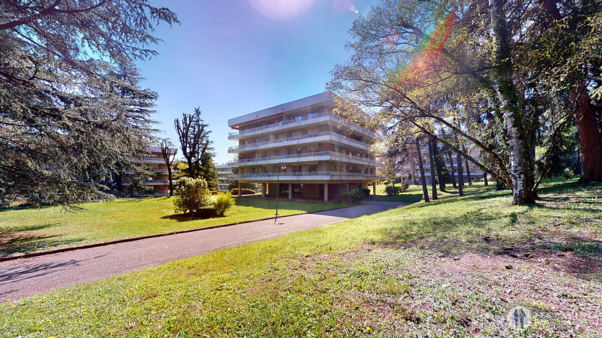 Appartement à MEYLAN