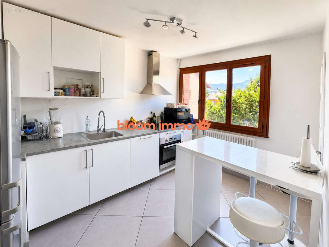 Appartement 82 m² à Chambery  - photo 3