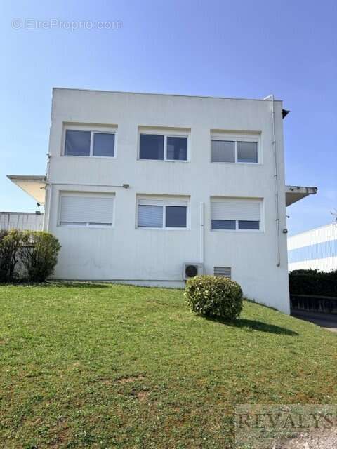 Commerce à SENNECEY-LES-DIJON