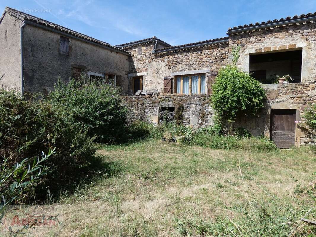 Maison à LAGUEPIE