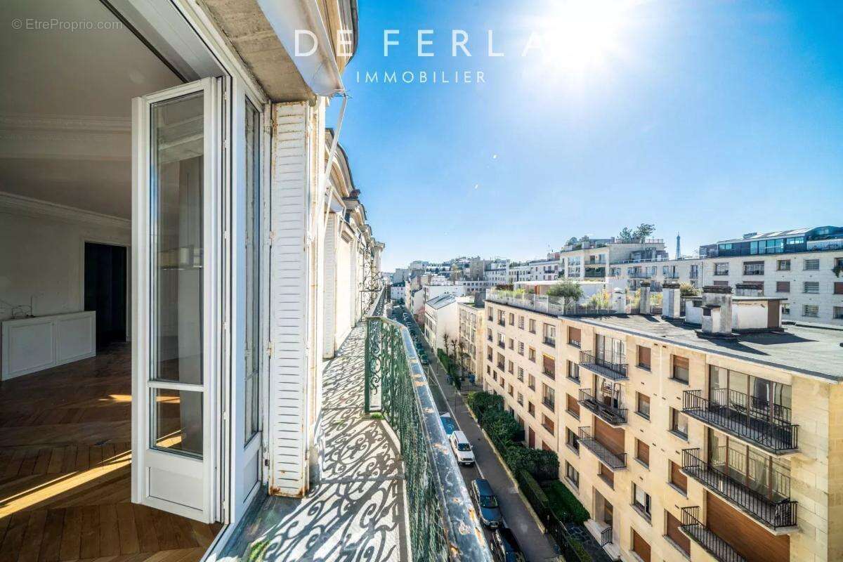 Appartement à NEUILLY-SUR-SEINE