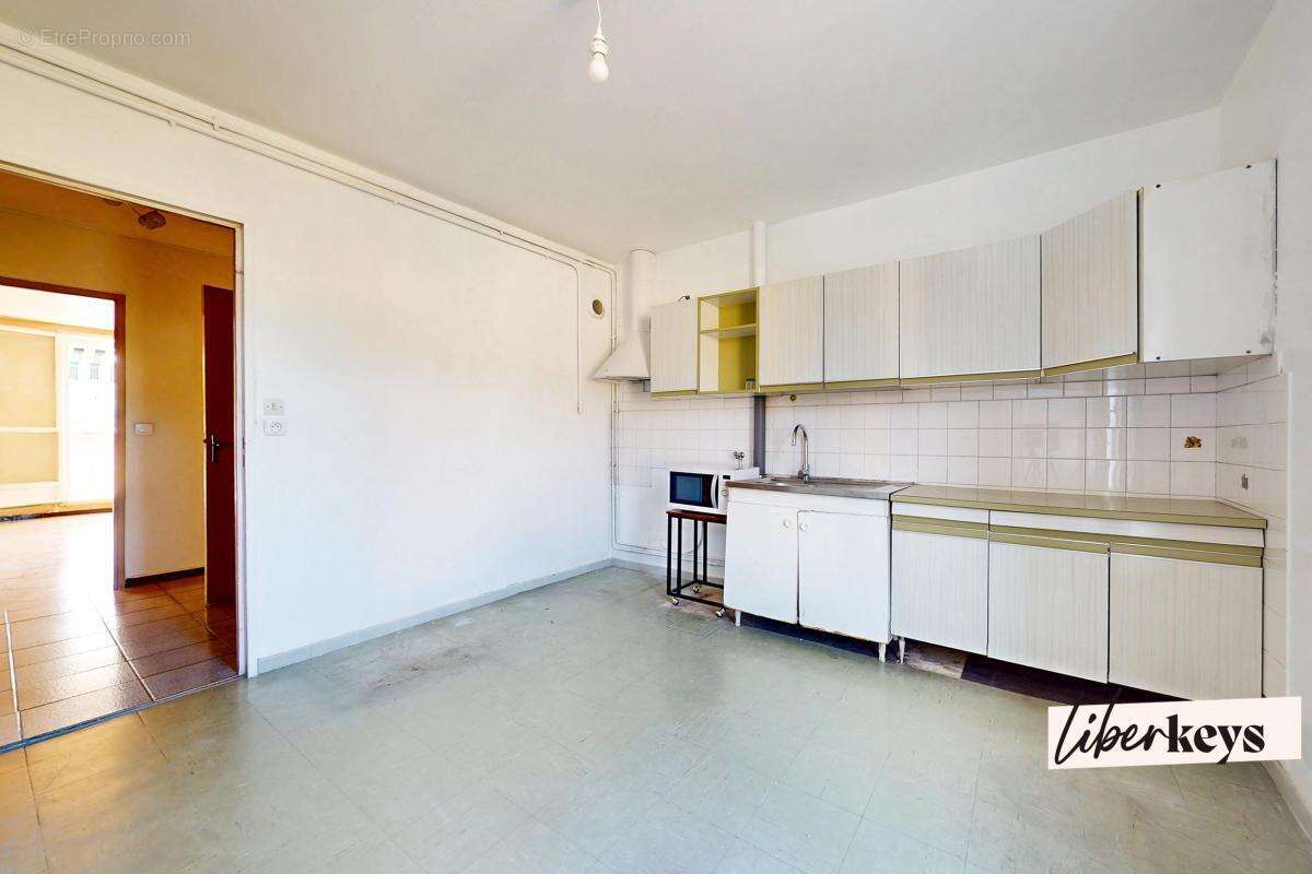 Appartement à MARSEILLE-11E