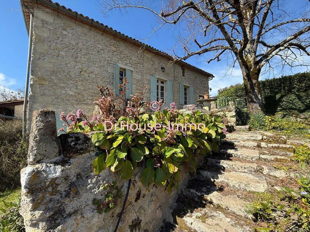 Maison à SAINT-JEAN-DE-BLAIGNAC